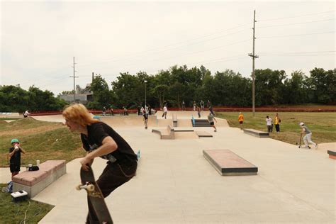 Locals swarm Murfreesboro’s new skate park on opening day – MTSU Sidelines