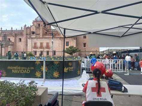 Han Visitado 2 Mil Personas La Pista De Hielo Del Centro De Morelia