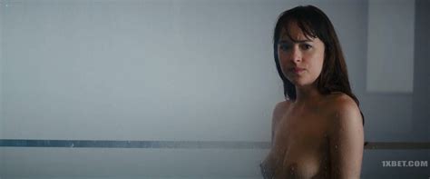 Dakota Johnson Nuda ~30 Anni In Cinquanta Sfumature Di Rosso