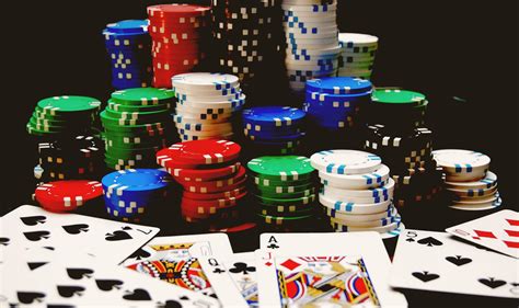 ¿Qué es el poker y cómo se juega? - Kelbet