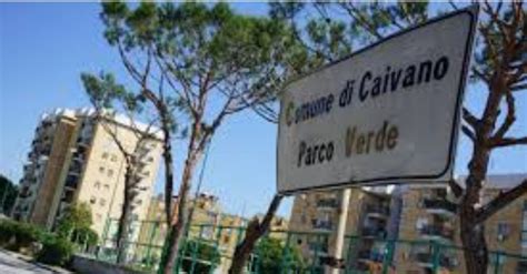 Caivano Parco Verde Carabinieri Arrestano Pusher In Casa Anche Uno