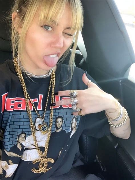 Miley Cyrus Instagram Story | Miley cyrus style, Miley cyrus sexy ...