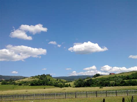 Kostenlose foto Himmel Gras Sommer Wolken Hügel Wolke Kumulus