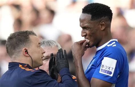 El Técnico De Everton Habló Sobre La Lesión De Yerry Mina Zona Captiva