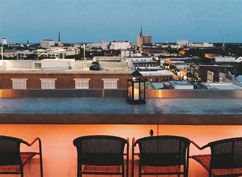 17 Best Rooftop Bars in Charleston [2024 UPDATE]