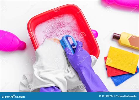 how to clean brush with stain