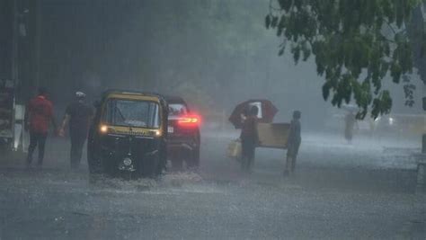 Pune Rain पुण्याला पावसाने झोडपले वडगावशेरी परिसरात ९० मिनिटांत ११४