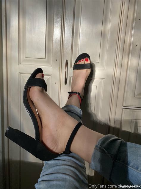 Angela Angela Nude OnlyFans Leaks Fappening Page FappeningBook