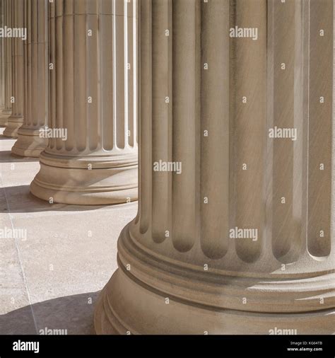 Greek columns hi-res stock photography and images - Alamy