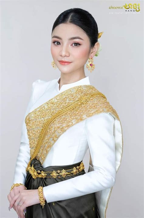 Khmer Wedding Wedding Day Traditional Wedding Dresses Wedding Outfit