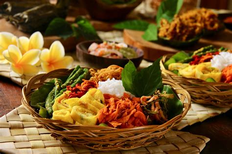 5 Warung Makan Ini Punya Nasi Campur Halal Di Bali Pantang Dilewatkan