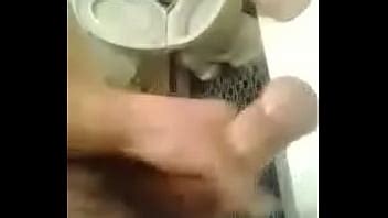 Single Horny Guy Jerking XVIDEOS