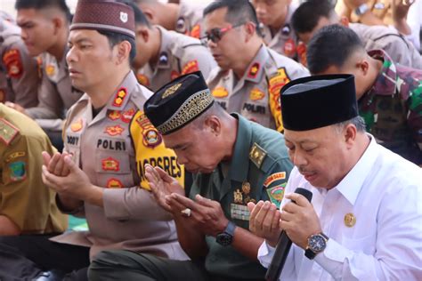 Doa Bersama Dalam Rangka Mendukung Terselenggaranya Pemilu Damai Dan