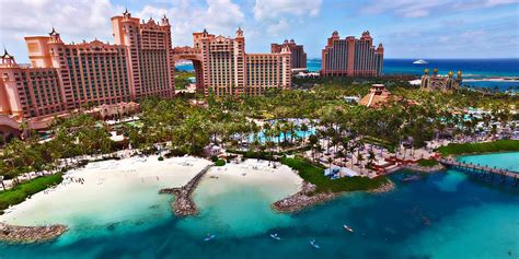 Atlantis, Paradise Island, Bahamas - Royal Towers | Travelzoo