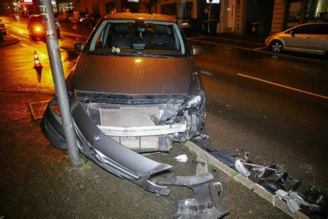 Bilder Unfall Auf Der Hochstra E In Wuppertal Elberfeld