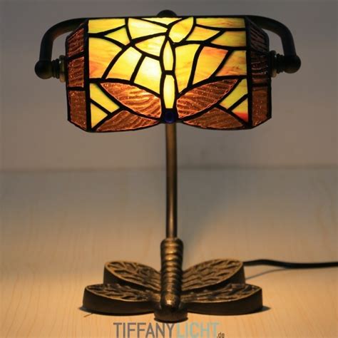 Europäische Tiffany Bank Tischlampe im Libellen Stil aus Buntglas