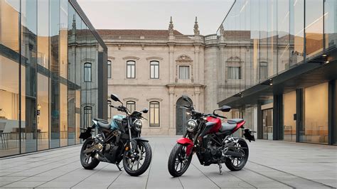 Honda CB R Naked Allrounder Naked Bike für Straße