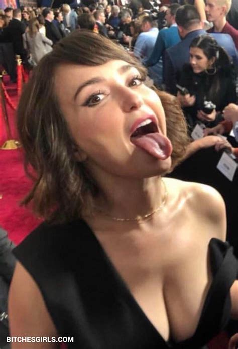 Milana Vayntrub Nude Thicc Milana Nude Videos Celebrities