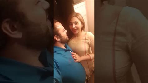 Uzma Khan Kissing Viral Youtube