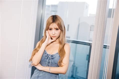 🍭 聖菜[インタビュー]ストイックに作り上げた白肌美ボディを大胆に解き放った1st写真集完成！「期待値100％で見てほしい」 - Pop'n ...
