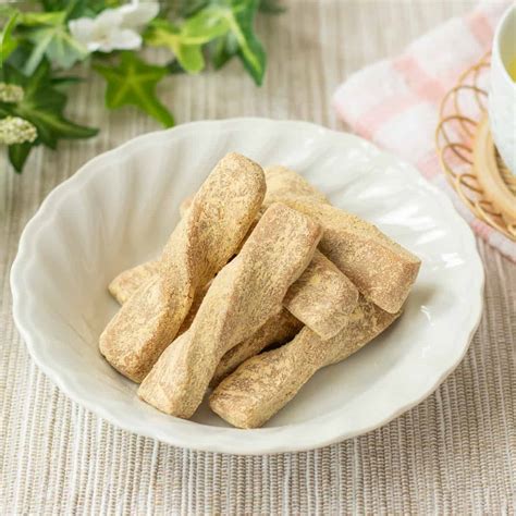 Kinako Nejiri (Japanese Twisted Soybean Flour Snack) - Umami Pot