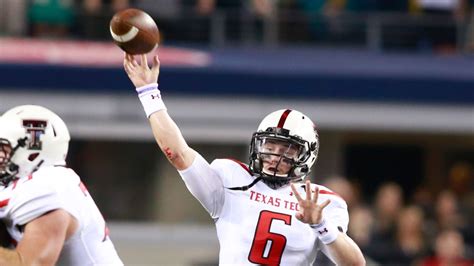 Texas Tech quarterback Baker Mayfield to transfer, report says ...