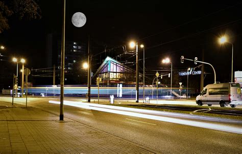 Illuminated Street Lights at Night · Free Stock Photo