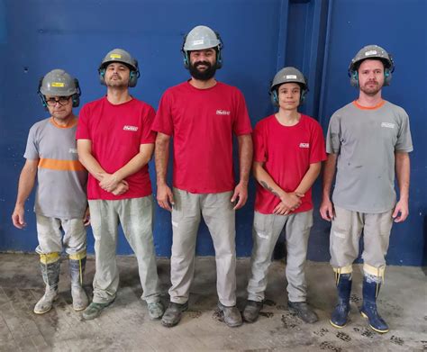 Dia nacional do Surdo A importância da Conscientização Multilit