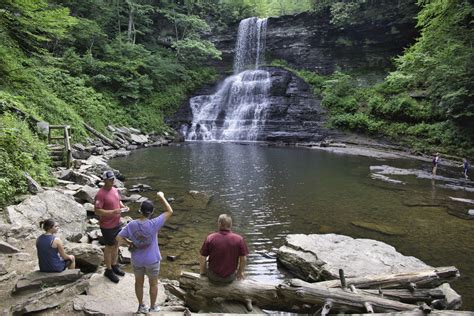 Cascade Falls Loop - The Hoppy Hikers