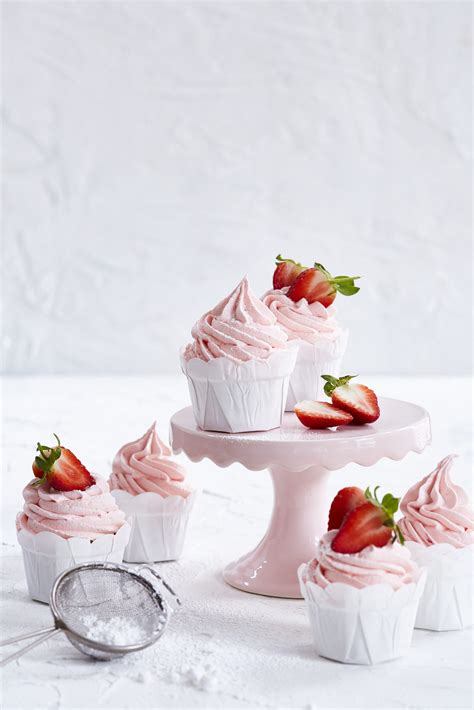 Strawberry Cupcakes – Christine Capendale