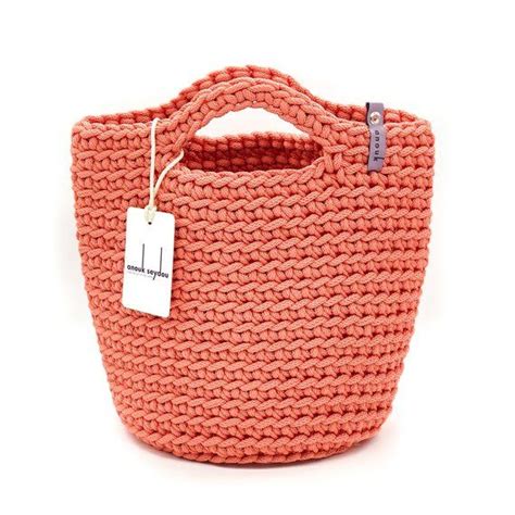 Skandinavischer Stil Handgemachte Häkelhandtasche LIVING CORAL Farbe