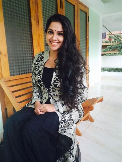 7 Hot Sexy Aparna Nair Bikini Pics