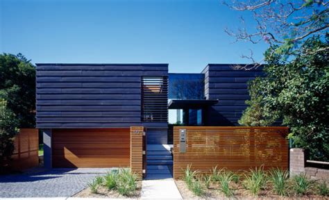 Enhance Your Home Looks With Modern Wall Fence Designs