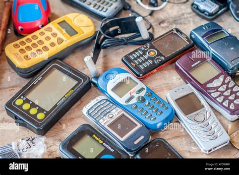 Old Mobile Phones Exposed To Sell Second Hand Stock Photo Alamy