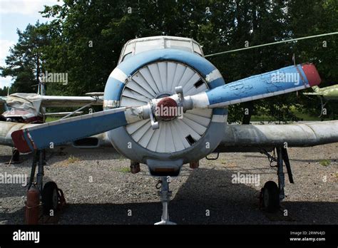 Front View Of An Old Airplane Aircraft Propeller Stock Photo Alamy