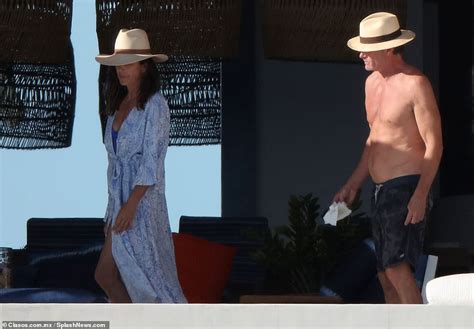 Kaia Gerber Shows Off Her Inch Waistline In A Bikini While In Cabo San Lucas Daily Mail