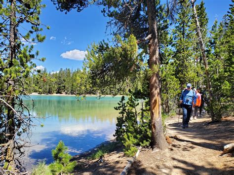 Yellowstone Hiking Tours — Yellowstone Hiking Guides