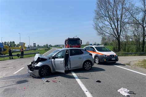 Caravaggio Grave Incidente Lungo La Strada Che Porta A Mozzanica Due