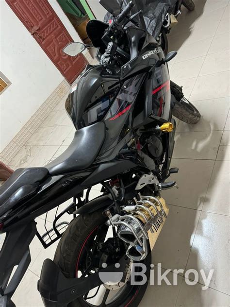 Suzuki Gixxer Gixersf Model For Sale Vodra Bikroy