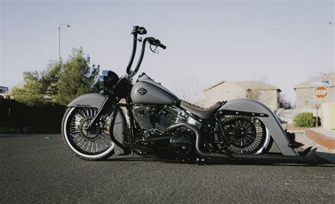 Harley Davidson Deluxe Santana Cycles Cvo Edition Sold