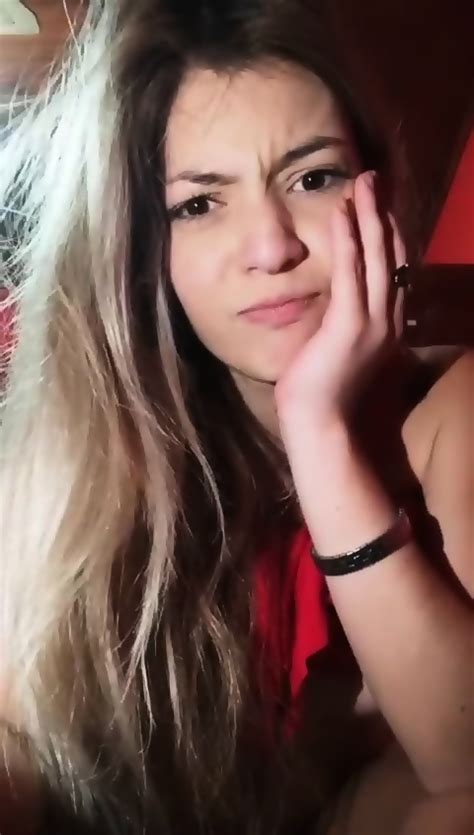 Amateur Latina Bate And Play