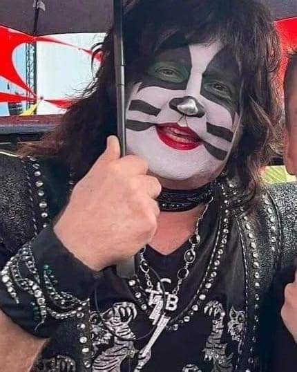 Pin by Laura Peaire on KISS - Eric Singer | Kiss army, Hot band, Kiss band