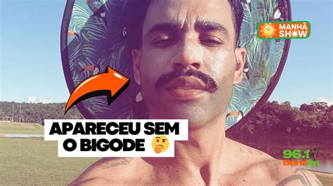 Gusttavo Lima Posta Foto De Bigode Mas Aparece Barba Em Bar