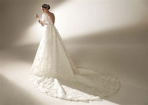 Nolan Atelier Pronovias Pronovias La F E Vietnam