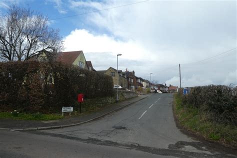 Post Box On Fieldhead Drive Ds Pugh Cc By Sa Geograph Britain