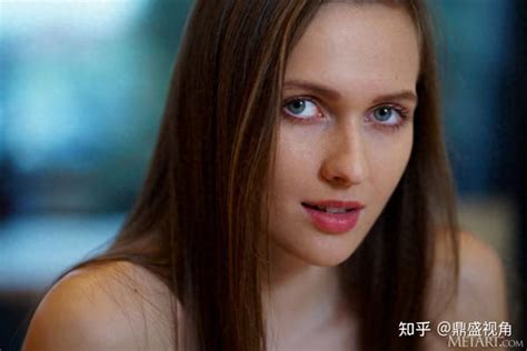 双馨女艺人史黛西·克鲁兹stacy Cruz，来自捷克的高挑身材美女 知乎