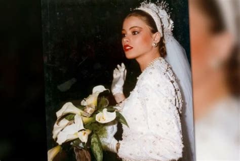 Sofia Vergara wedding photos from 1991 are magical.