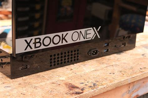 This Xbox One X Laptop Case Mod Has a Built-in Keyboard