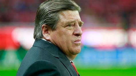 Se va de Xolos Afición raja contra Miguel Herrera y exigen su salida