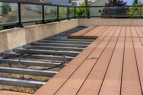 Comment Poser Des Caillebotis En Bois Sur Sa Terrasse